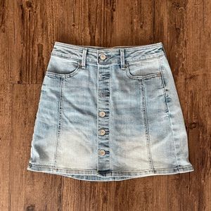 American Eagle jean skirt. Size 00